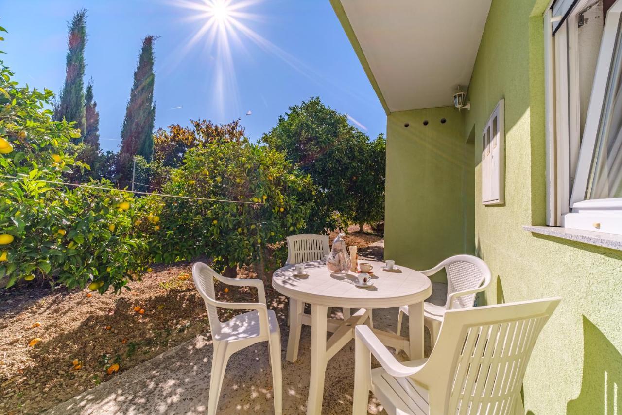 Beach Paradise Apartments Подстрана Экстерьер фото
